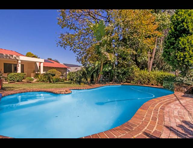 3 BEDROOM FREEHOLD RENTED IN GALLO MANOR